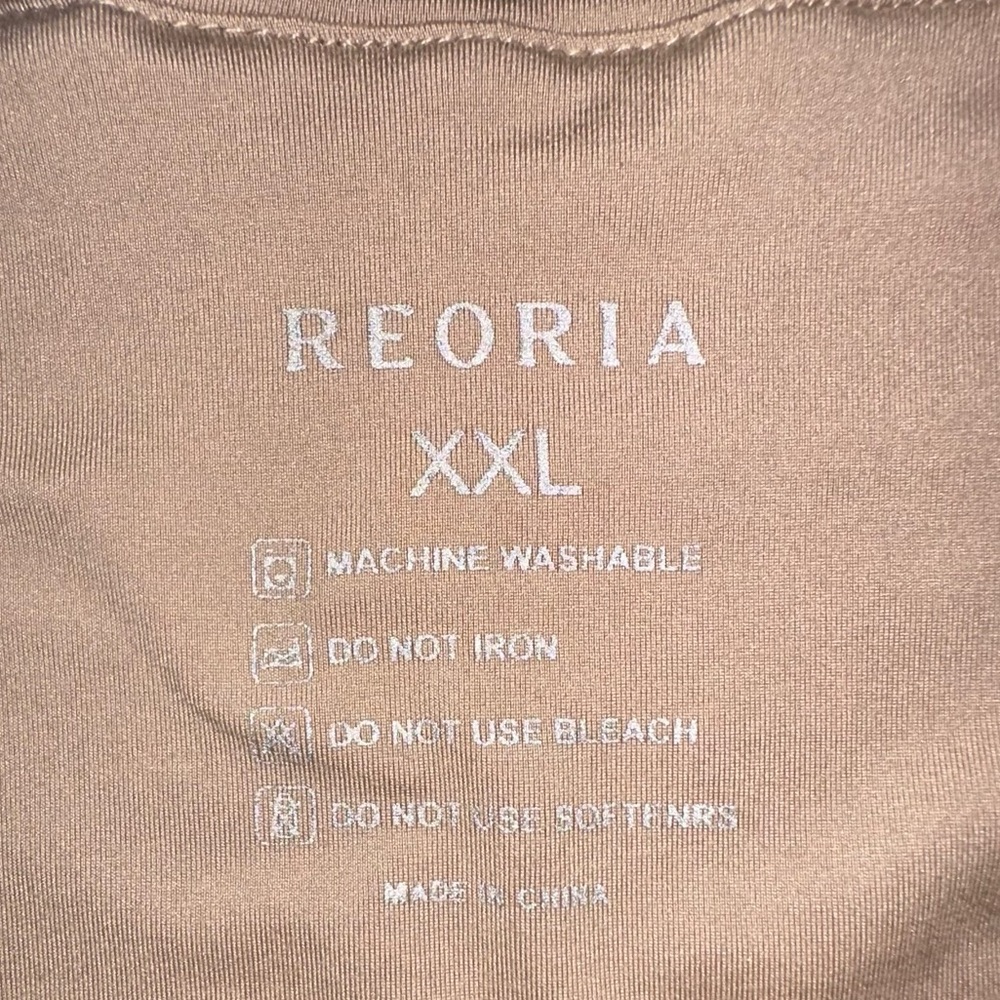 Reoria Long Sleeve Cropped Top in Nude Size XXL - Picture 8 of 9